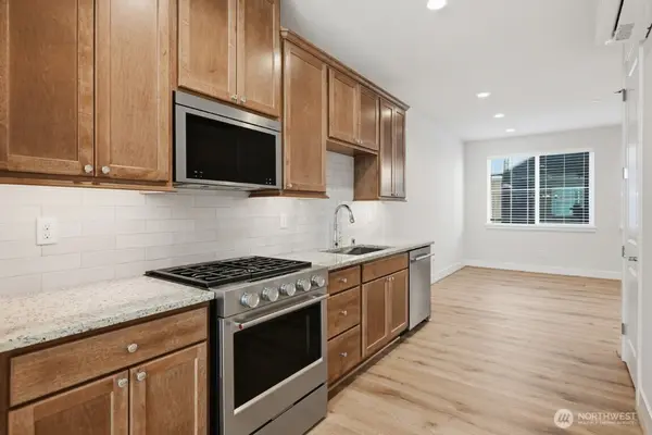 13364 NE 175th PL, Woodinville, WA 98072