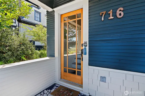 716 First ST W, South Bend, WA 98586
