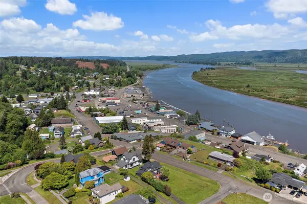 716 First ST W, South Bend, WA 98586