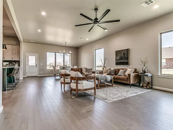 29771 Jade ST, Cashion, OK 73016