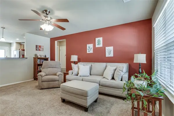 404 JB ST, Yukon, OK 73099