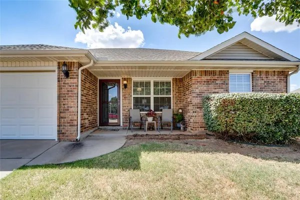 404 JB ST, Yukon, OK 73099