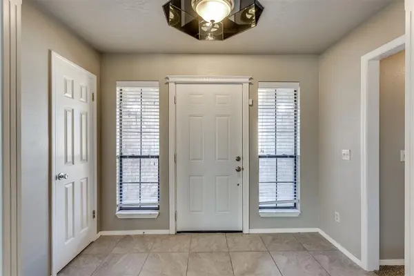 10120 Albert LN, Yukon, OK 73099