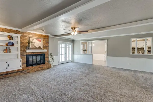 10120 Albert LN, Yukon, OK 73099