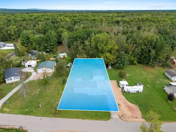 9346 W LAKE DR, Pound, WI 54161