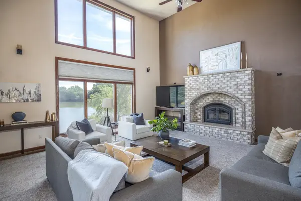 494 WINDINGBROOK DR, Oshkosh, WI 54904-7884