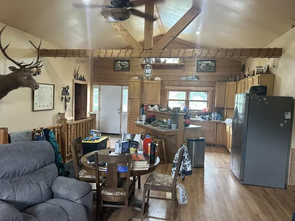 N16685 SMEESTER SCHOOL RD, Pembine, WI 54156