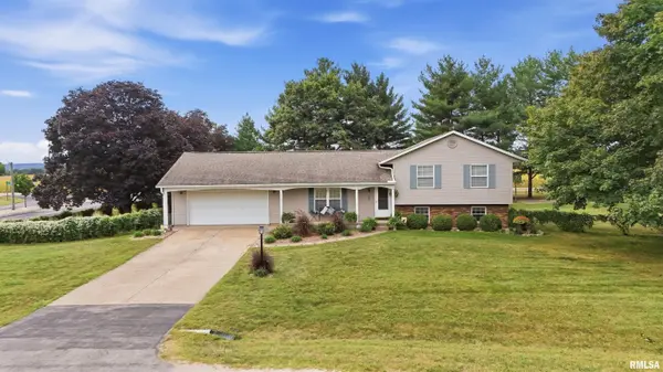15717 N BROUGHAM DR, Chillicothe, IL 61523
