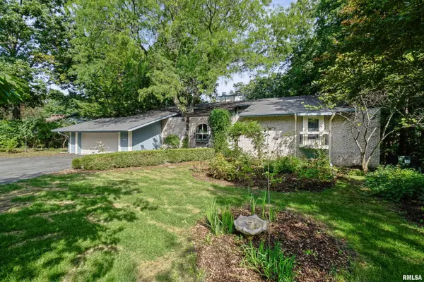 355 W DETWEILLER DR, Peoria, IL 61614