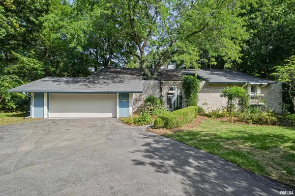 355 W DETWEILLER DR, Peoria, IL 61614