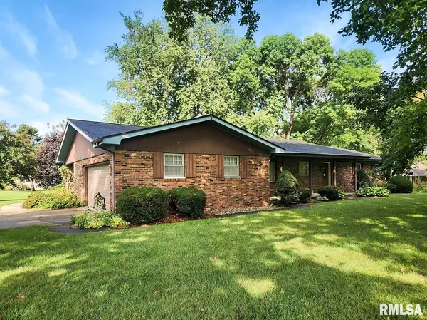 108 W NORTH ST, Princeville, IL 61559