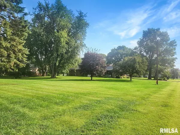 108 W NORTH ST, Princeville, IL 61559