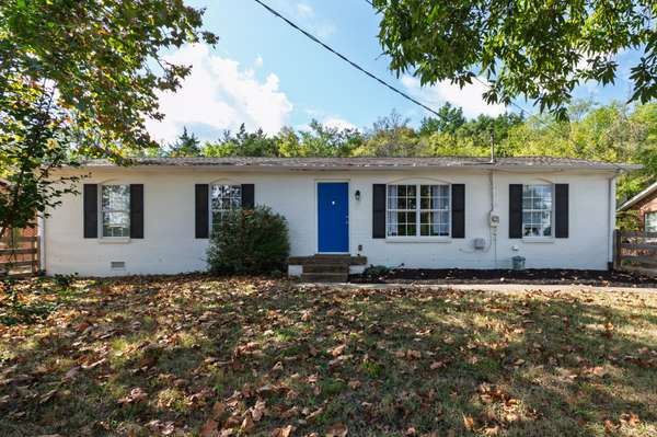 388 Kingview Dr, Nashville, TN 37218