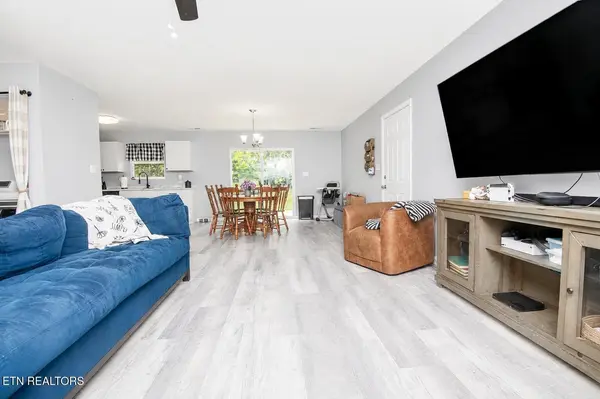 9332 N Ruggles Ferry Pike, Strawberry Plains, TN 37871