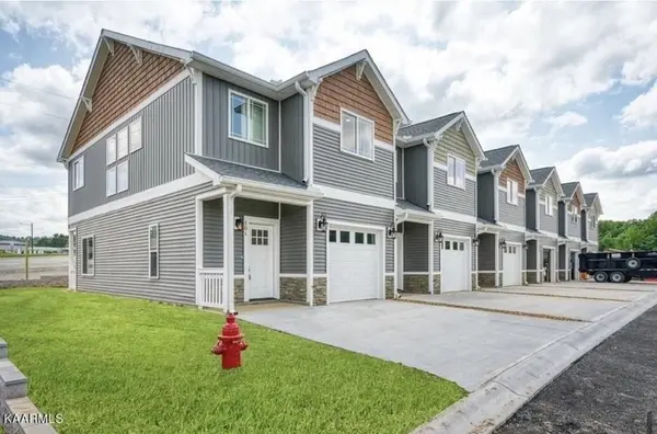 1038 E Main St #104, Livingston, TN 38570