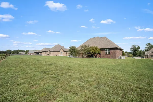 41 Wellington Dr, Manchester, TN 37355