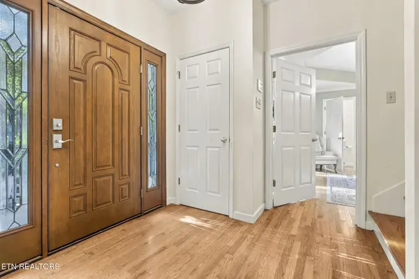 1221 Night Hawk Lane, Knoxville, TN 37923