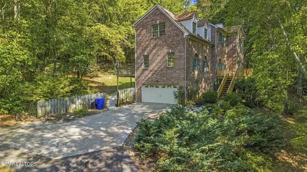 1221 Night Hawk Lane, Knoxville, TN 37923