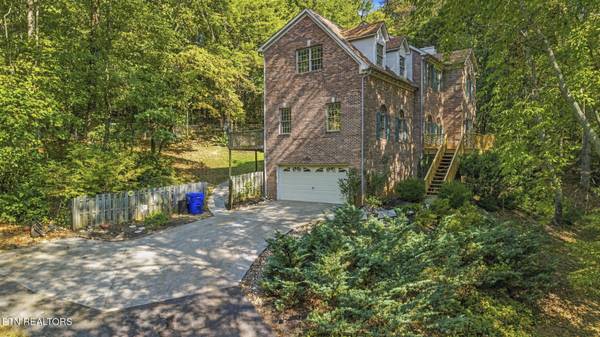 1221 Night Hawk Lane, Knoxville, TN 37923