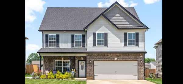 1532 Kestrel Dr, Clarksville, TN 37040