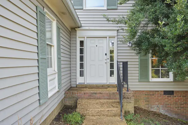 520 Fairhaven Ct, Nashville, TN 37211
