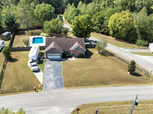 395 Overlook Cir, Tullahoma, TN 37388