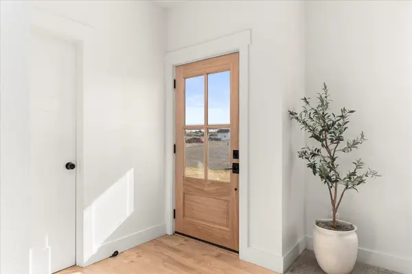 25741 Westfield Ln, Davenport, WA 99122
