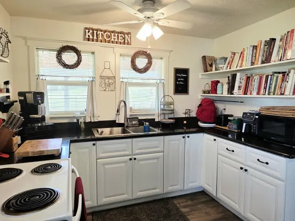 28628 N Dunn Rd, Chattaroy, WA 99003