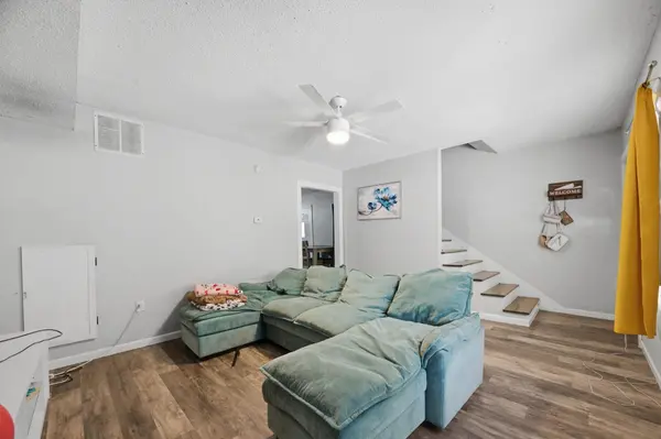 317 W 12th St N, Wichita, KS 67203