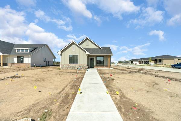 5854 Central Park Court, Bel Aire, KS 67220