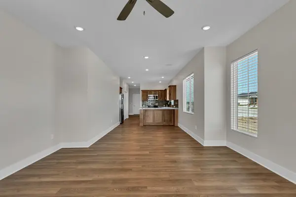 5854 Central Park Court, Bel Aire, KS 67220