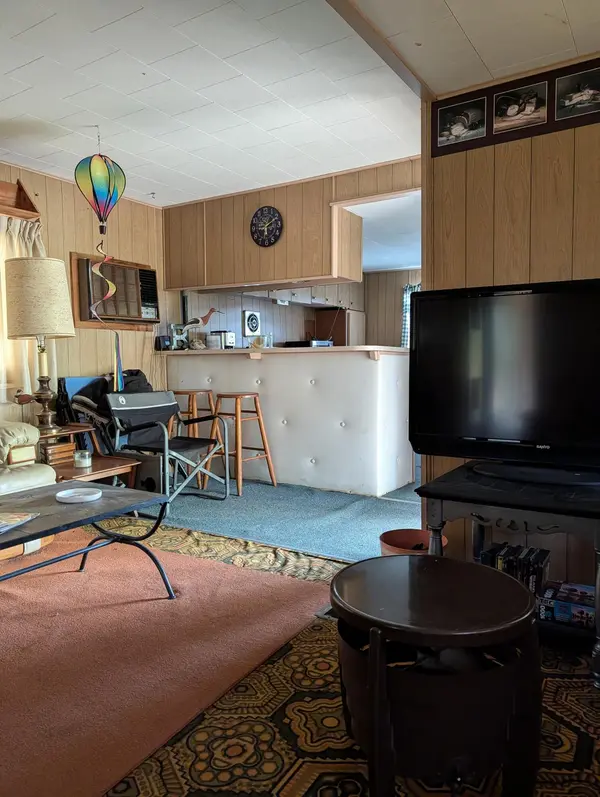 26318 Fisher Cove LN, Pittsburg, MO 65724
