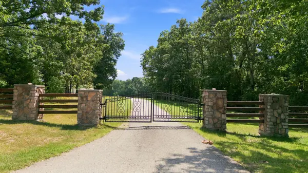 2148 Private Road 2421, Mountain View, MO 65548