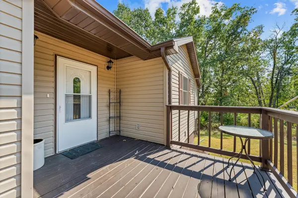 2562 Forsyth Taneyville RD, Forsyth, MO 65653