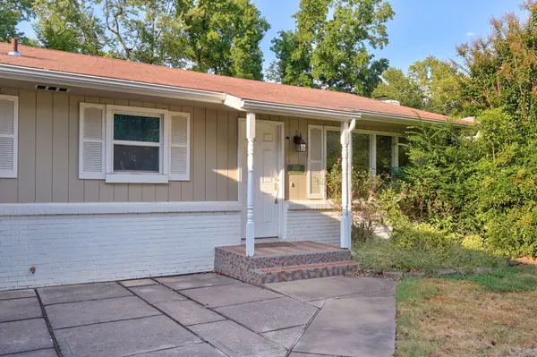 1533 E Broadmoor ST, Springfield, MO 65804