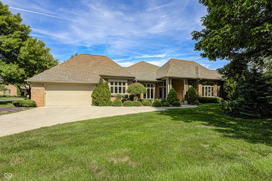 1760 Pathway DR S, Greenwood, IN 46143