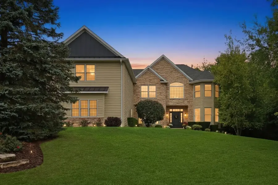 39675 Orchard Bluff LN, Wadsworth, IL 60083