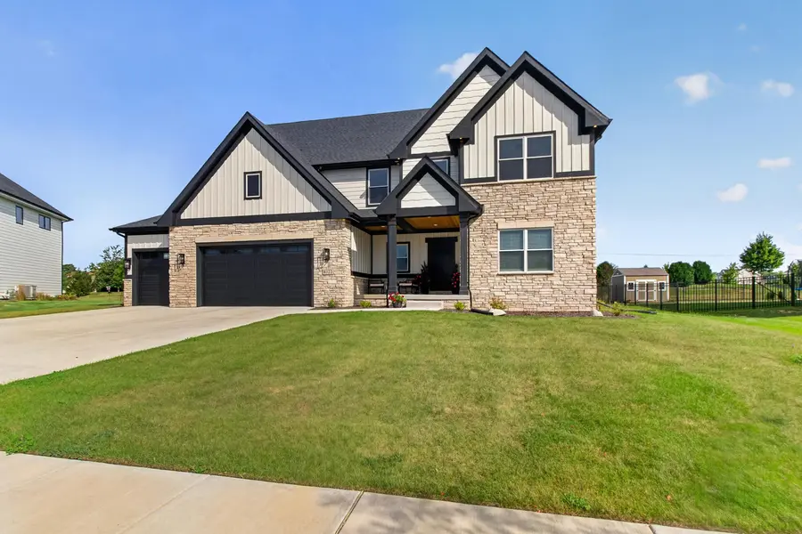 8322 Wyman DR, St. John, IN 46373