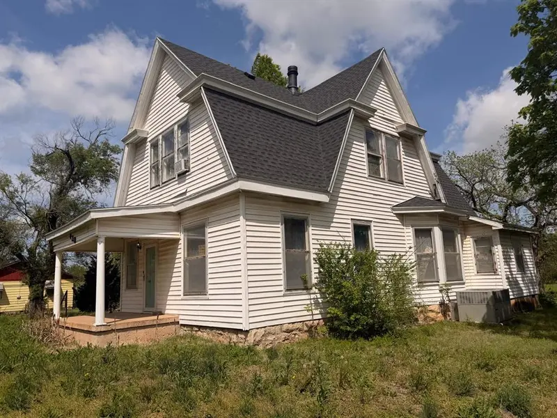 420 E Ferguson AVE, Blackwell, OK 74631
