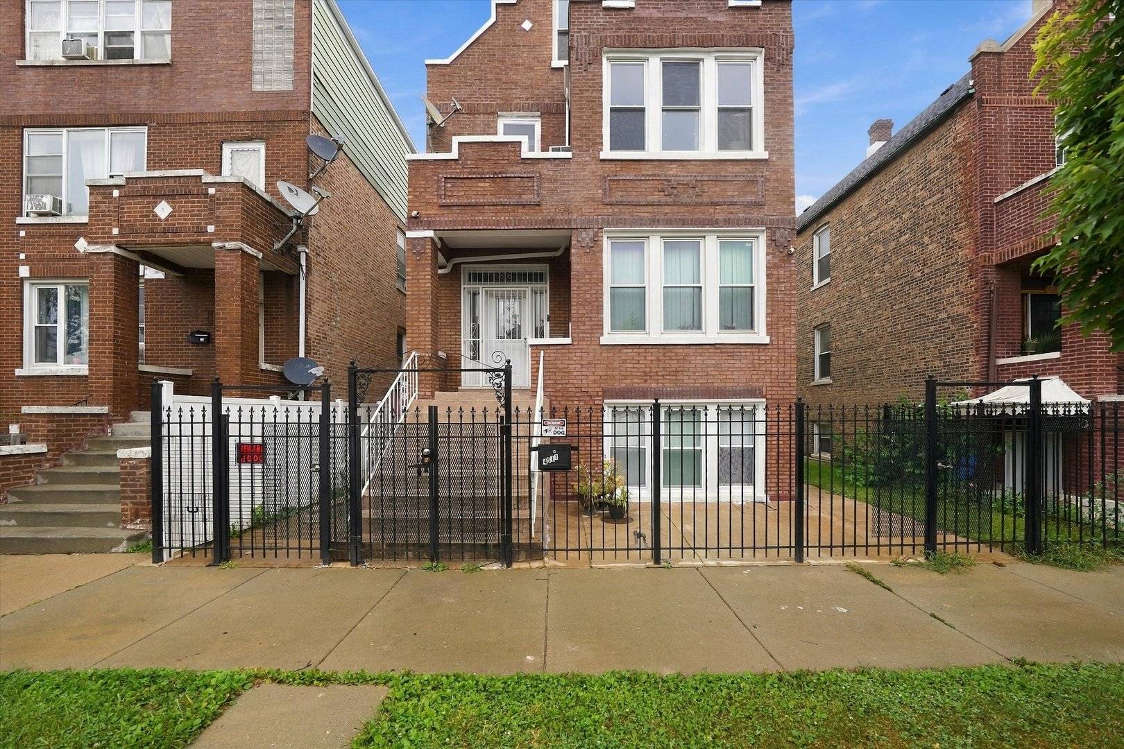 4511 S Francisco AVE, Chicago, IL 60632