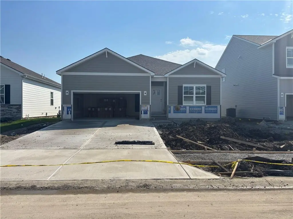 25255 W 177th TER, Gardner, KS 66030