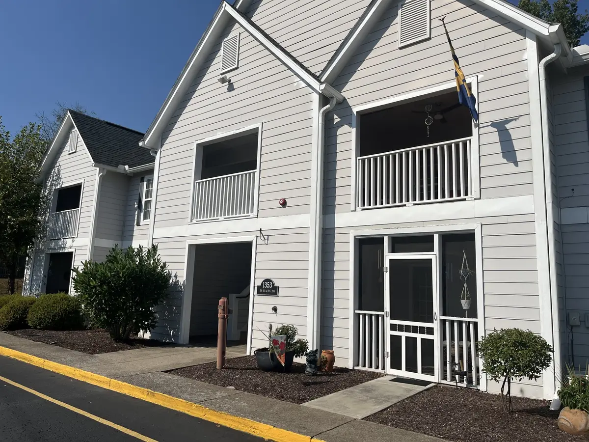 1353 Highway 12 #S #102, Ashland City, TN 37015