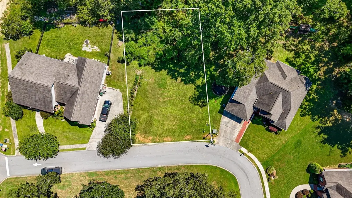 95 Avenue Of Oaks, Rock Spring, GA 30739