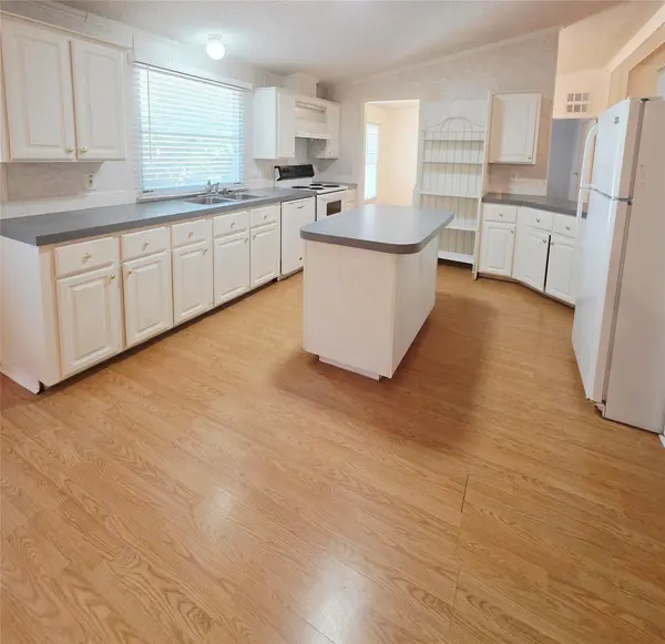 1 Davis ST, Wimberley, TX 78676