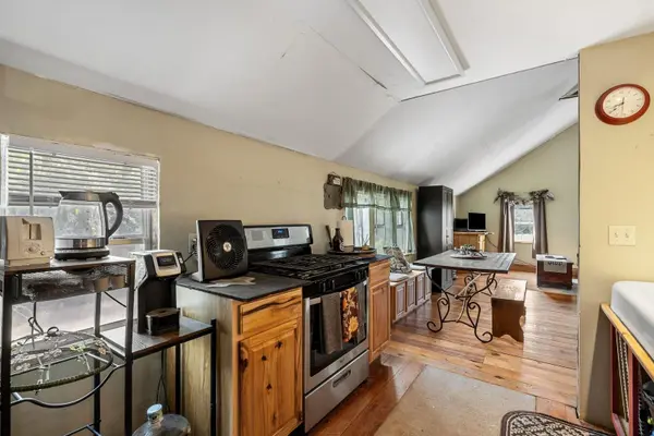 242 Cody LN, Bastrop, TX 78602