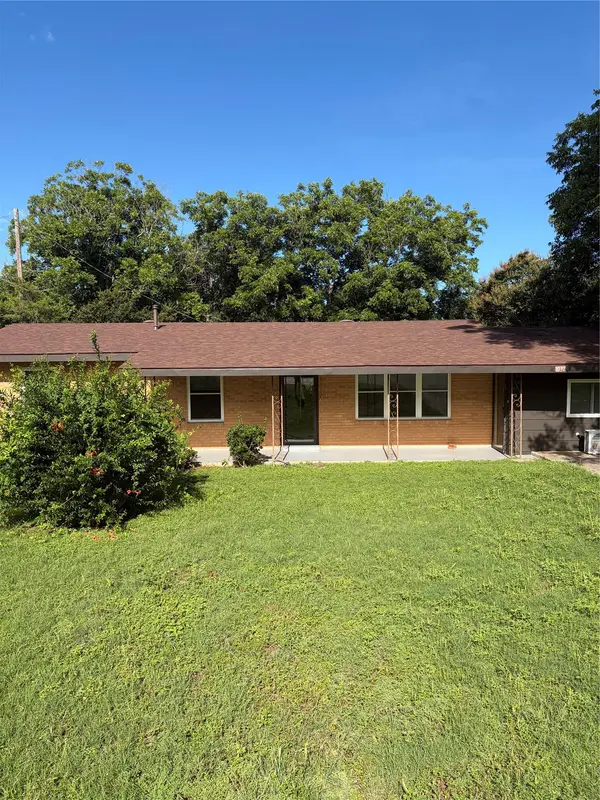 1012 N Water ST, Burnet, TX 78611