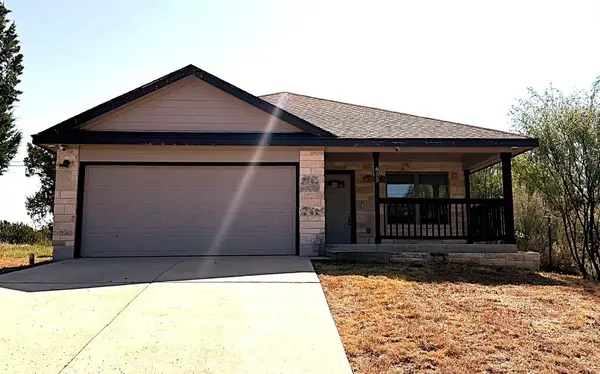 655 Oak LN, Cottonwood Shores, TX 78657