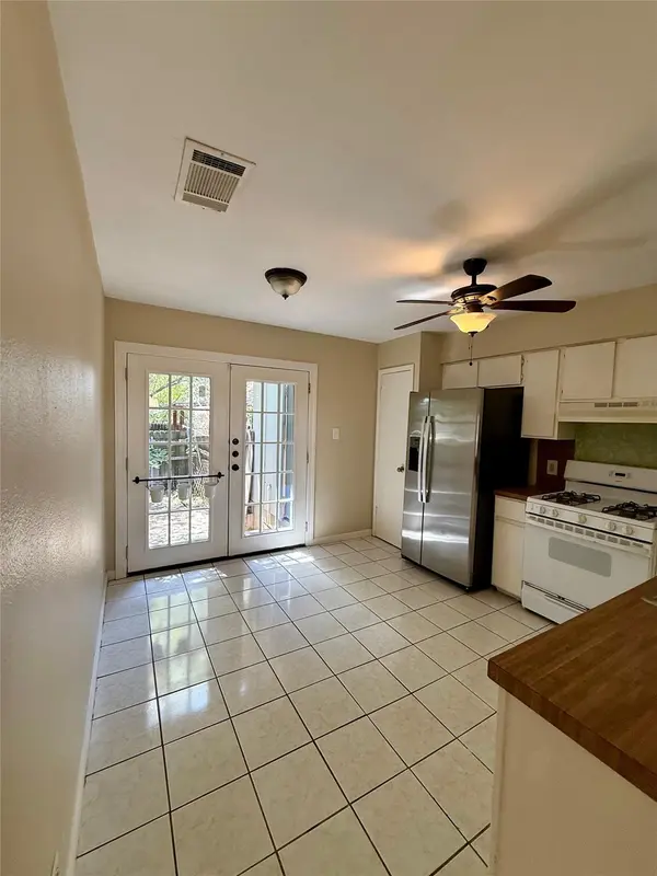 10805 Lanshire DR #B, Austin, TX 78758