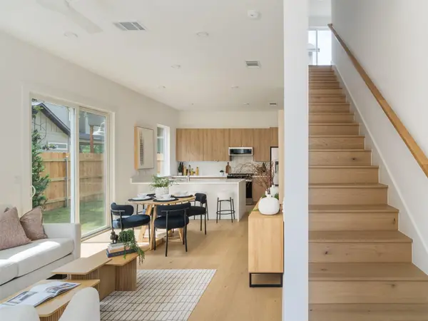 6409 Bradsher #B, Austin, TX 78745