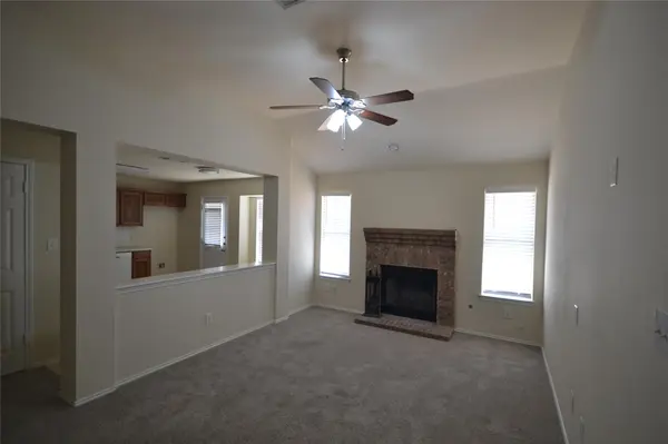718 Meadow View DR, Leander, TX 78641